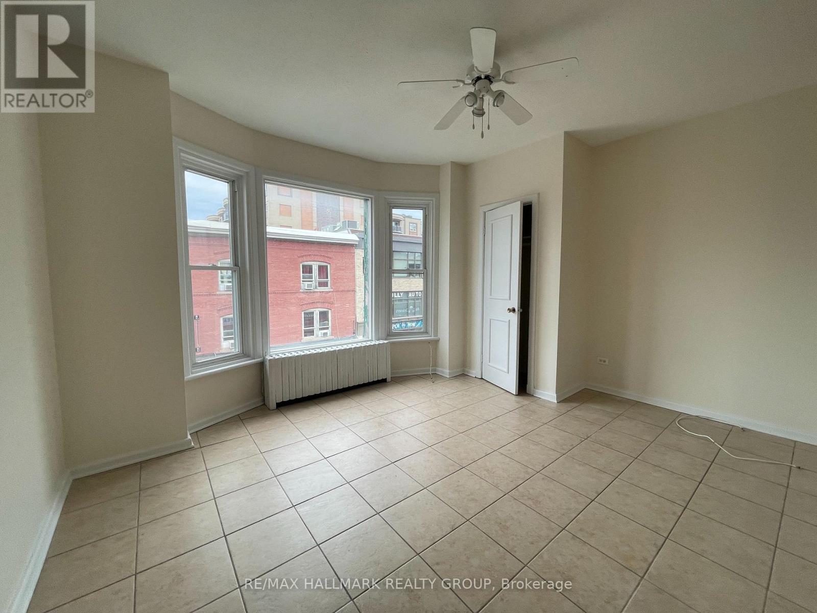 5 - 120 Murray Street, Ottawa, Ontario K1N 7E6 - Photo 2 - X12672290