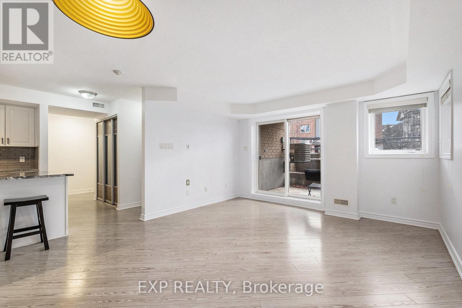 2 - 305 Cresthaven Drive, Ottawa, Ontario  K2G 4R5 - Photo 3 - X12672322