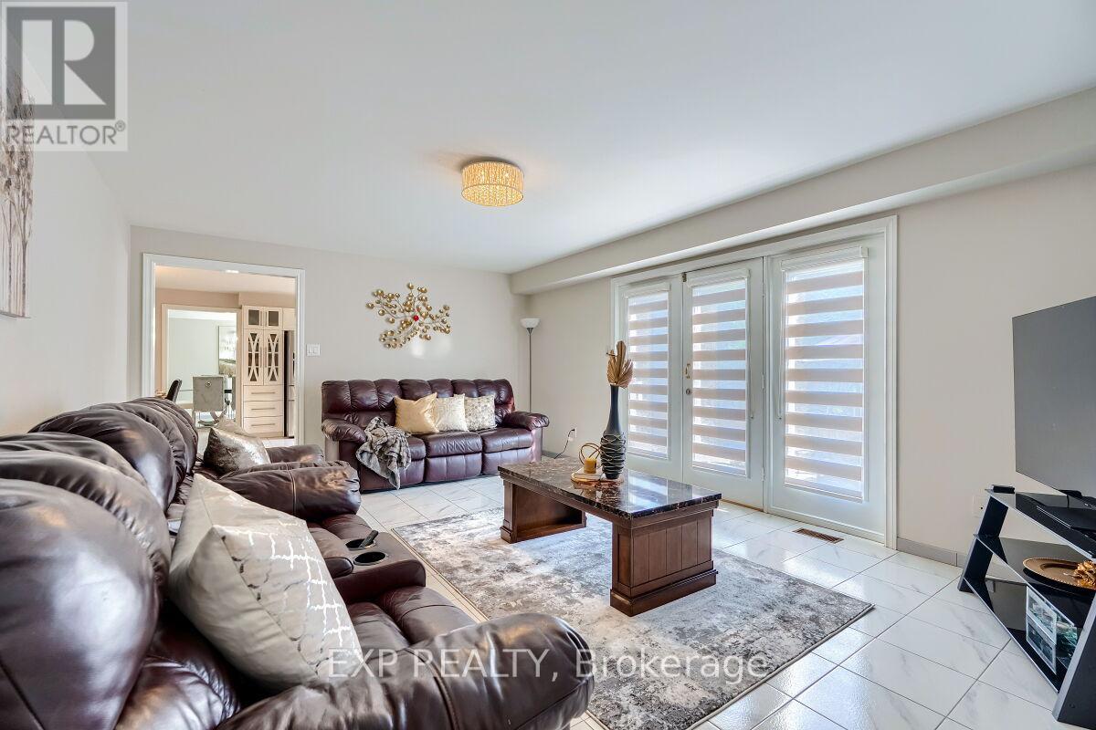 16 Vogue Court, Hamilton, Ontario  L8E 4T3 - Photo 13 - X12666360