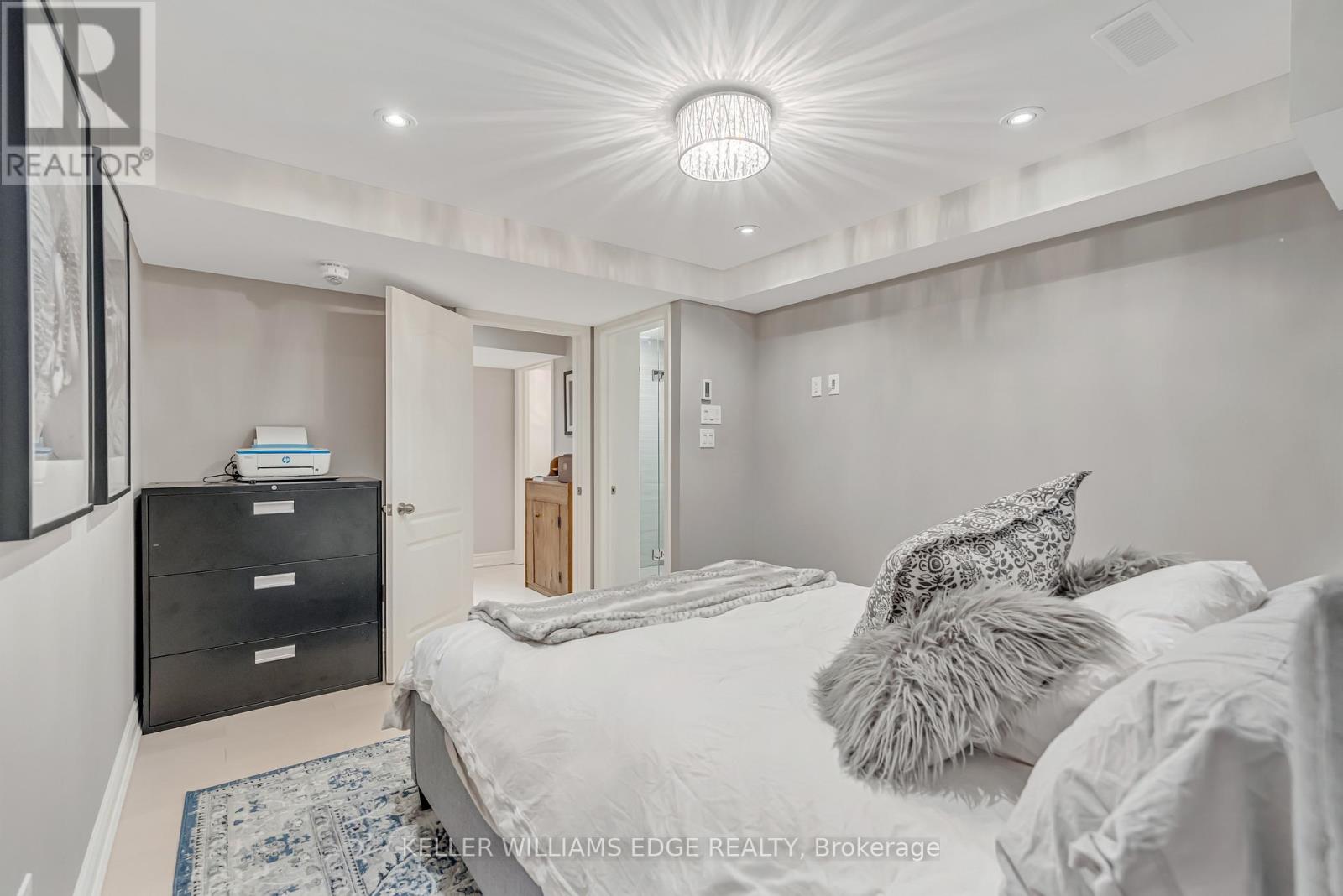 8 Keewaydin Street, Hamilton, Ontario  L8B 0K1 - Photo 34 - X12672002