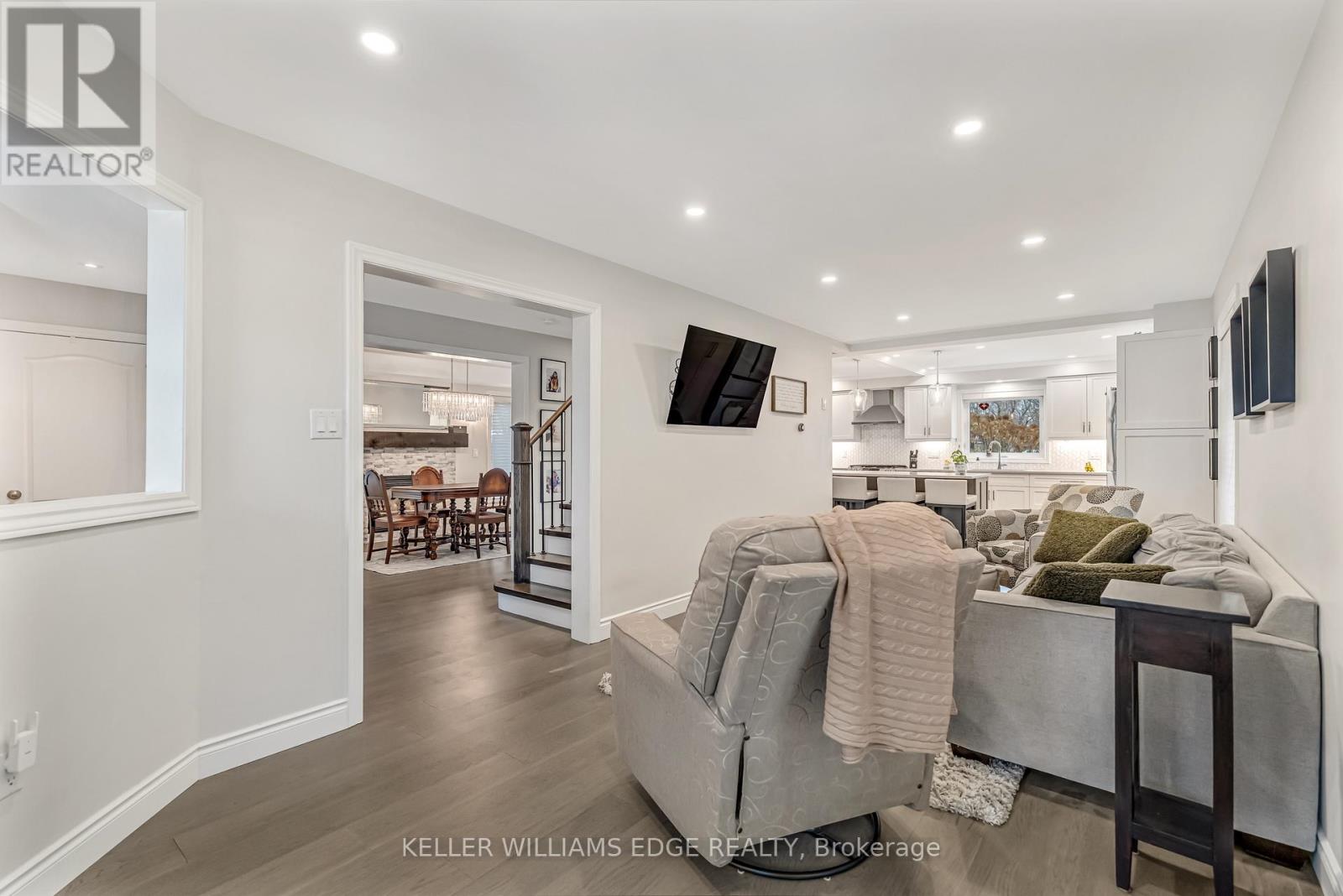 8 Keewaydin Street, Hamilton, Ontario  L8B 0K1 - Photo 4 - X12672002