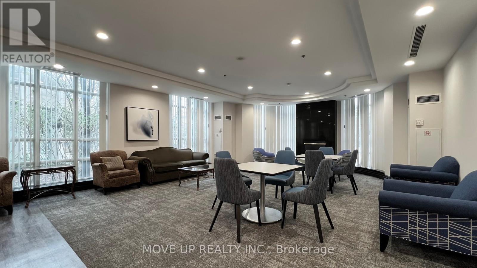 225 - 3 Ellesmere Street, Richmond Hill, Ontario  L4B 4N2 - Photo 37 - N12561602