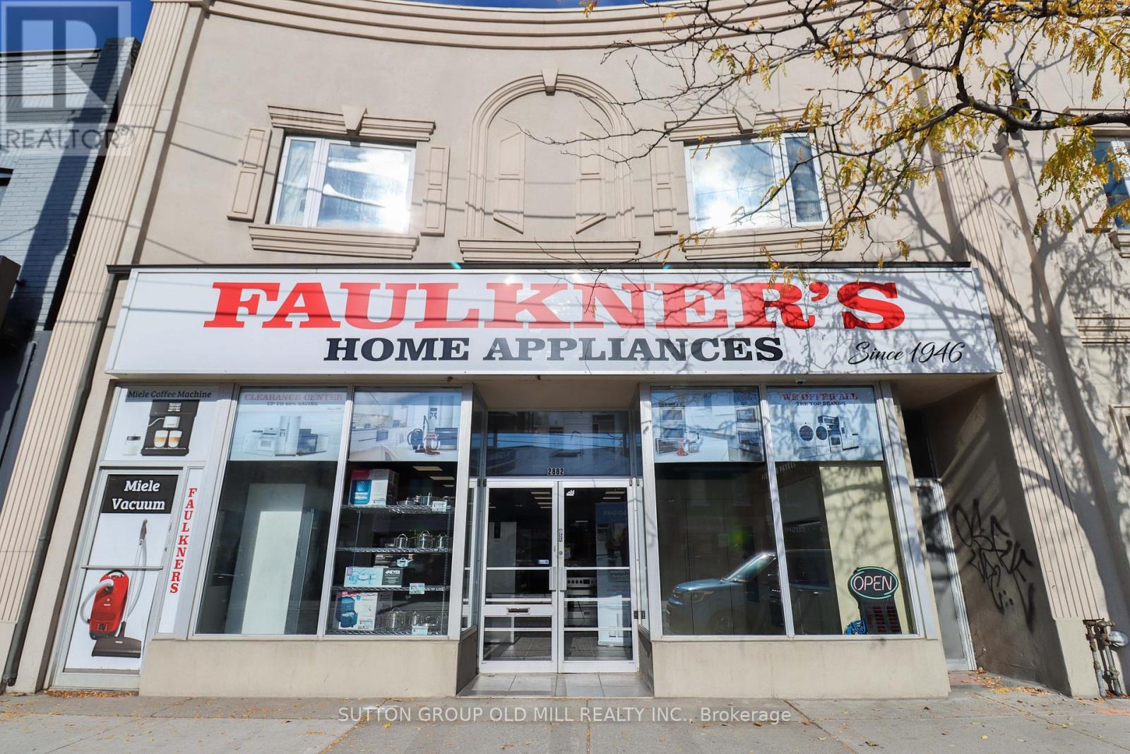 2882 LAKE SHORE BOULEVARD W, Toronto, Ontario