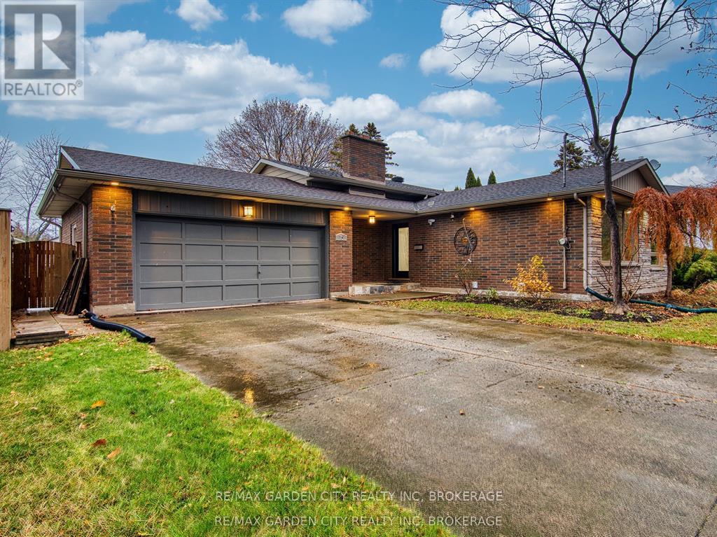 15 Black Friars Road, St. Catharines, Ontario  L2N 2M8 - Photo 4 - X12672134