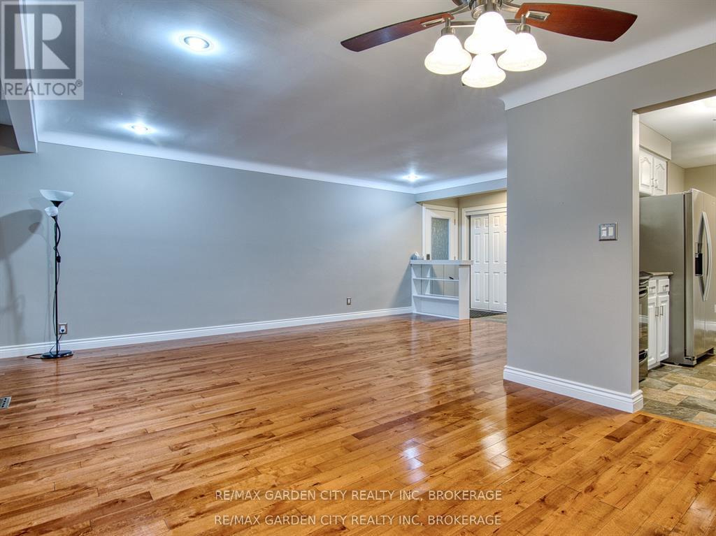 15 Black Friars Road, St. Catharines, Ontario  L2N 2M8 - Photo 8 - X12672134