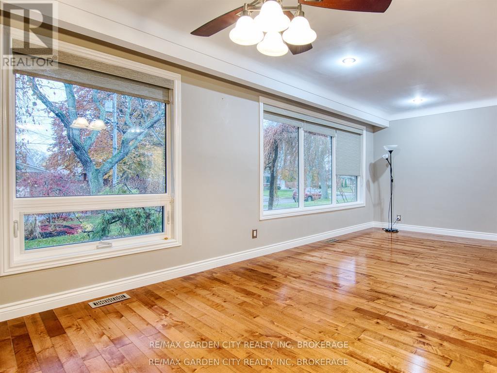 15 Black Friars Road, St. Catharines, Ontario  L2N 2M8 - Photo 9 - X12672134