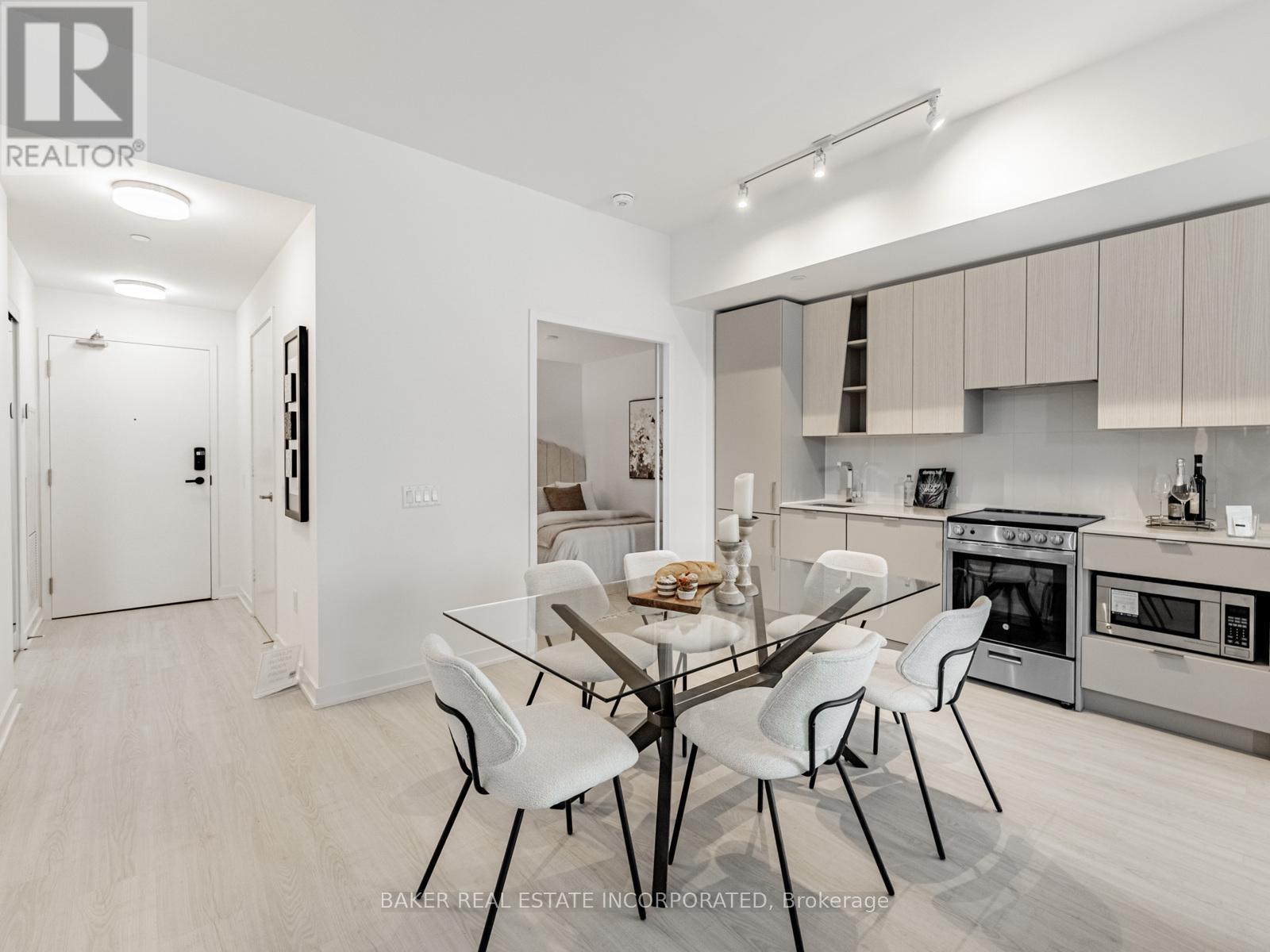 Th 12 - 407 Webb Drive, Mississauga, Ontario  L5B 0M4 - Photo 4 - W12671874