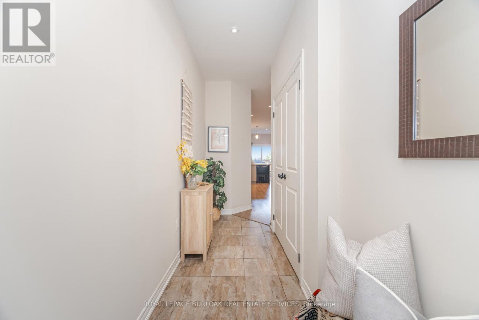 235 Mead Avenue, Hamilton, Ontario  L8H 3V6 - Photo 8 - X12478569