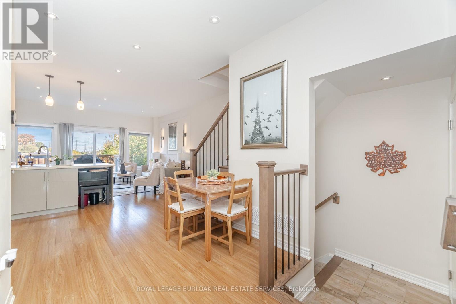 235 Mead Avenue, Hamilton, Ontario  L8H 3V6 - Photo 9 - X12478569