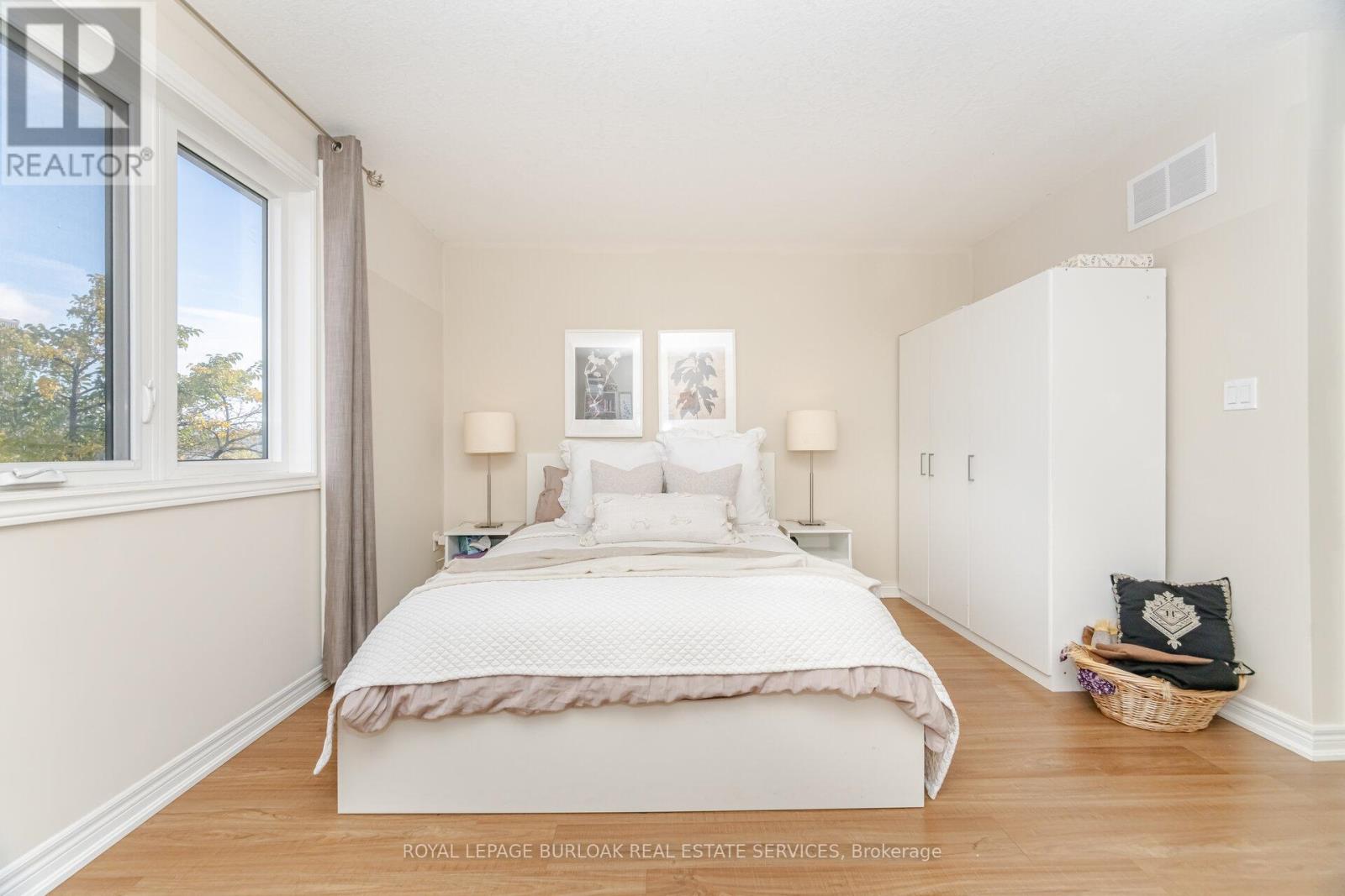 235 Mead Avenue, Hamilton, Ontario  L8H 3V6 - Photo 24 - X12478569