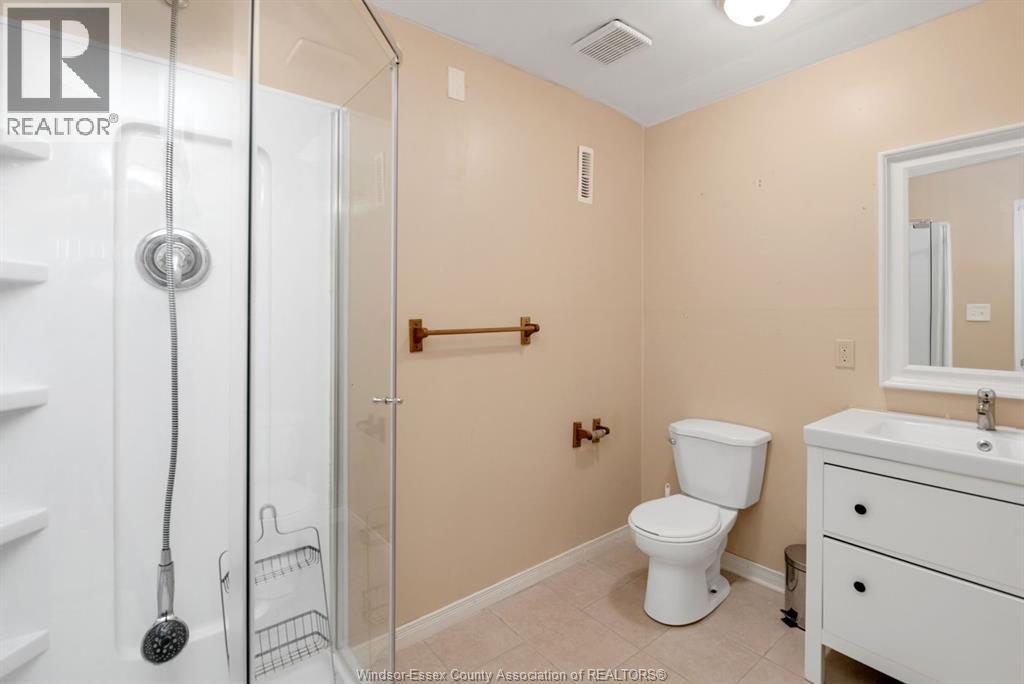 1667 Foster, Windsor, Ontario N8W 5P9 - Photo 22 - 26000470