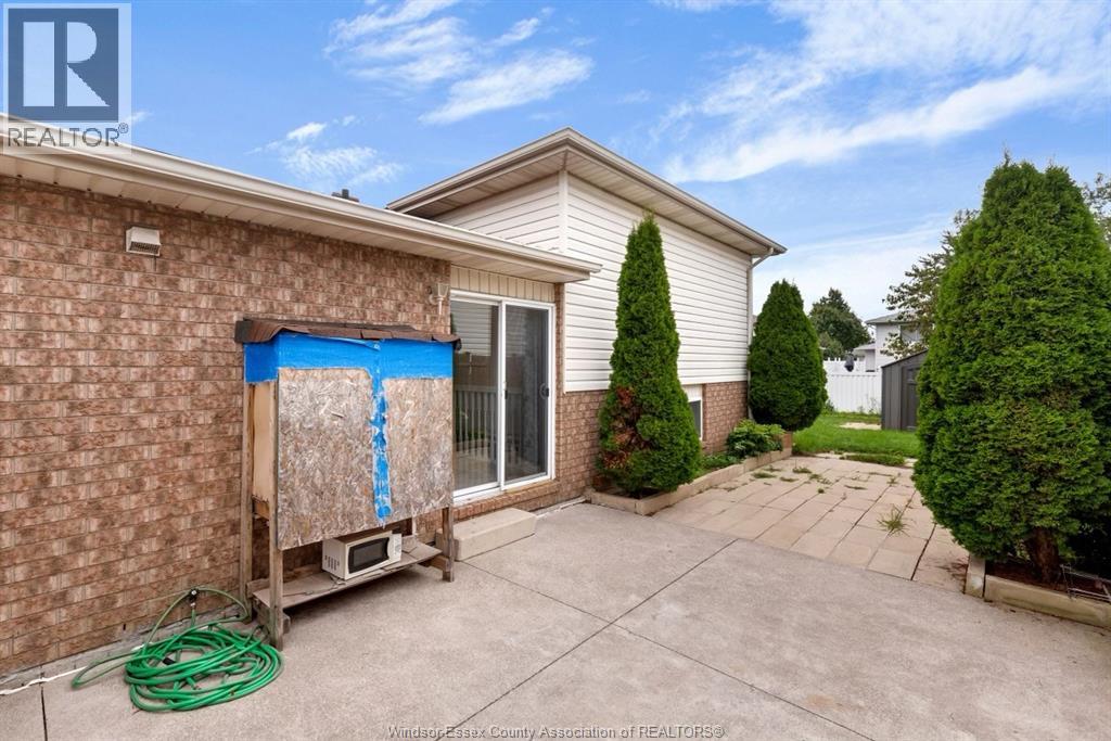 1667 Foster, Windsor, Ontario N8W 5P9 - Photo 8 - 26000470