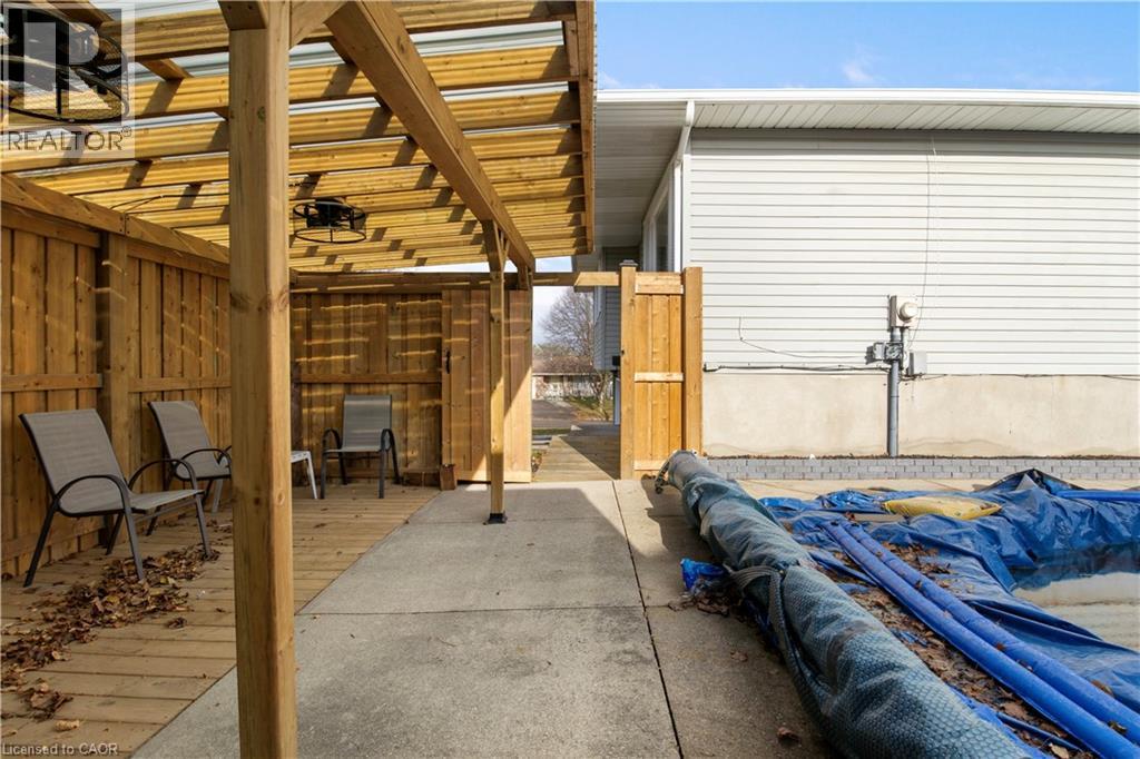 60 Devonglen Drive, Kitchener, Ontario  N2E 2C5 - Photo 33 - 40796723