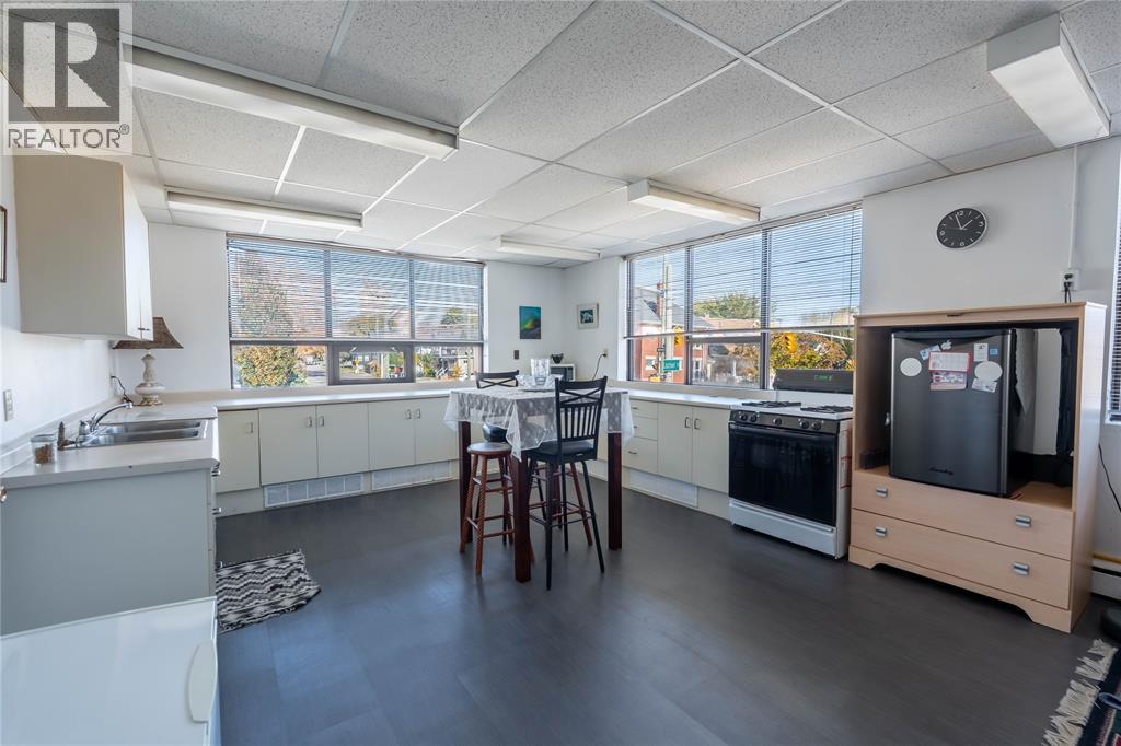 219 Lochiel Street, Sarnia, Ontario  N7T 4C8 - Photo 22 - 26000405