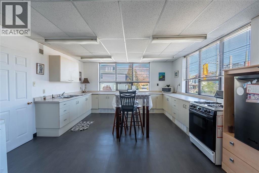 219 Lochiel Street, Sarnia, Ontario  N7T 4C8 - Photo 23 - 26000405