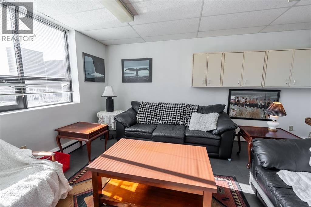 219 Lochiel Street, Sarnia, Ontario  N7T 4C8 - Photo 31 - 26000405