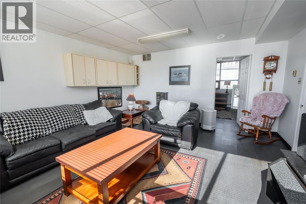 219 Lochiel Street, Sarnia, Ontario  N7T 4C8 - Photo 32 - 26000405