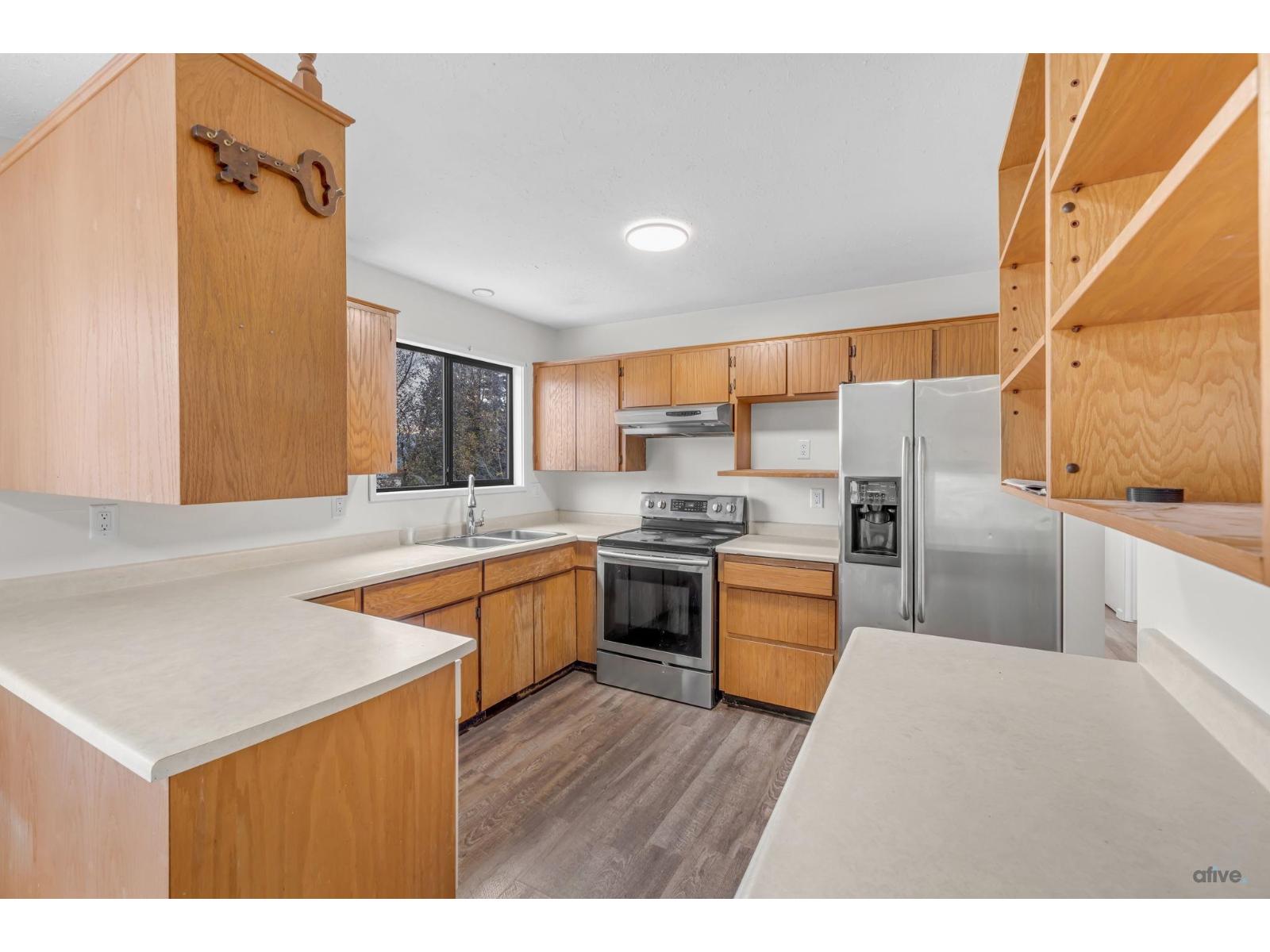 7710 Juniper Street, Mission, British Columbia  V2V 6G1 - Photo 8 - R3076255