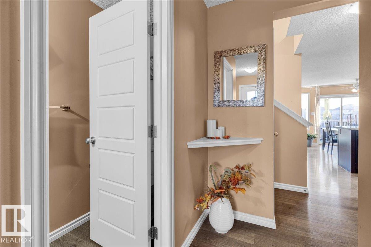 1853 28 St Nw, Edmonton, Alberta  T6T 0N5 - Photo 8 - E4469259