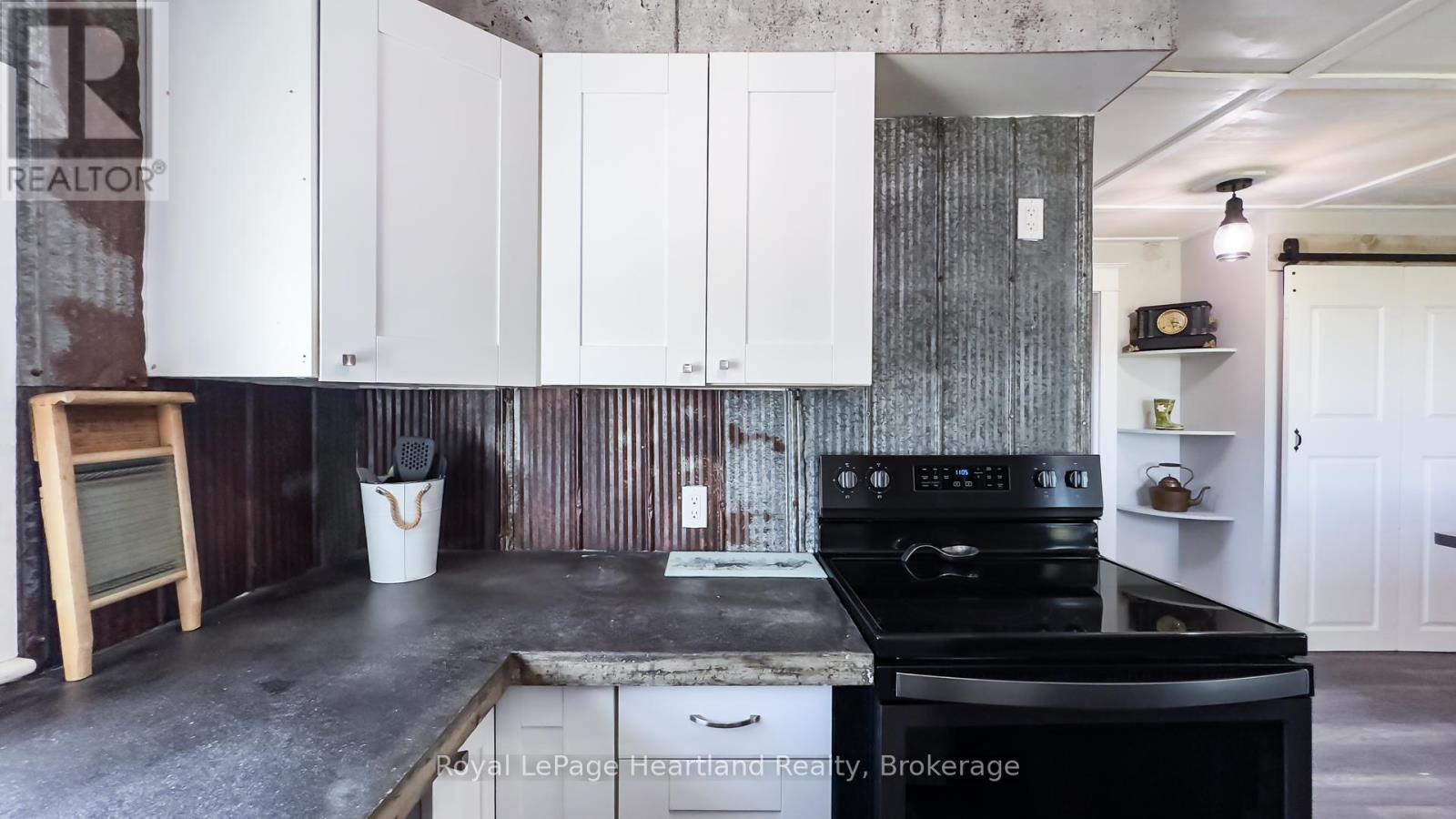 82376 Bluewater Highway, Ashfield-Colborne-Wawanosh, Ontario N7A 3Y3 - Photo 19 - X12368613