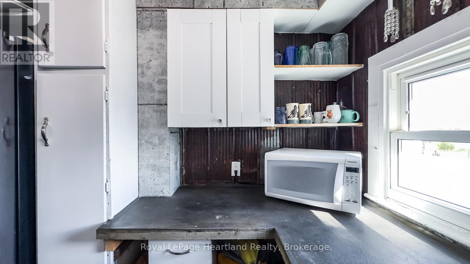 82376 Bluewater Highway, Ashfield-Colborne-Wawanosh, Ontario N7A 3Y3 - Photo 20 - X12368613