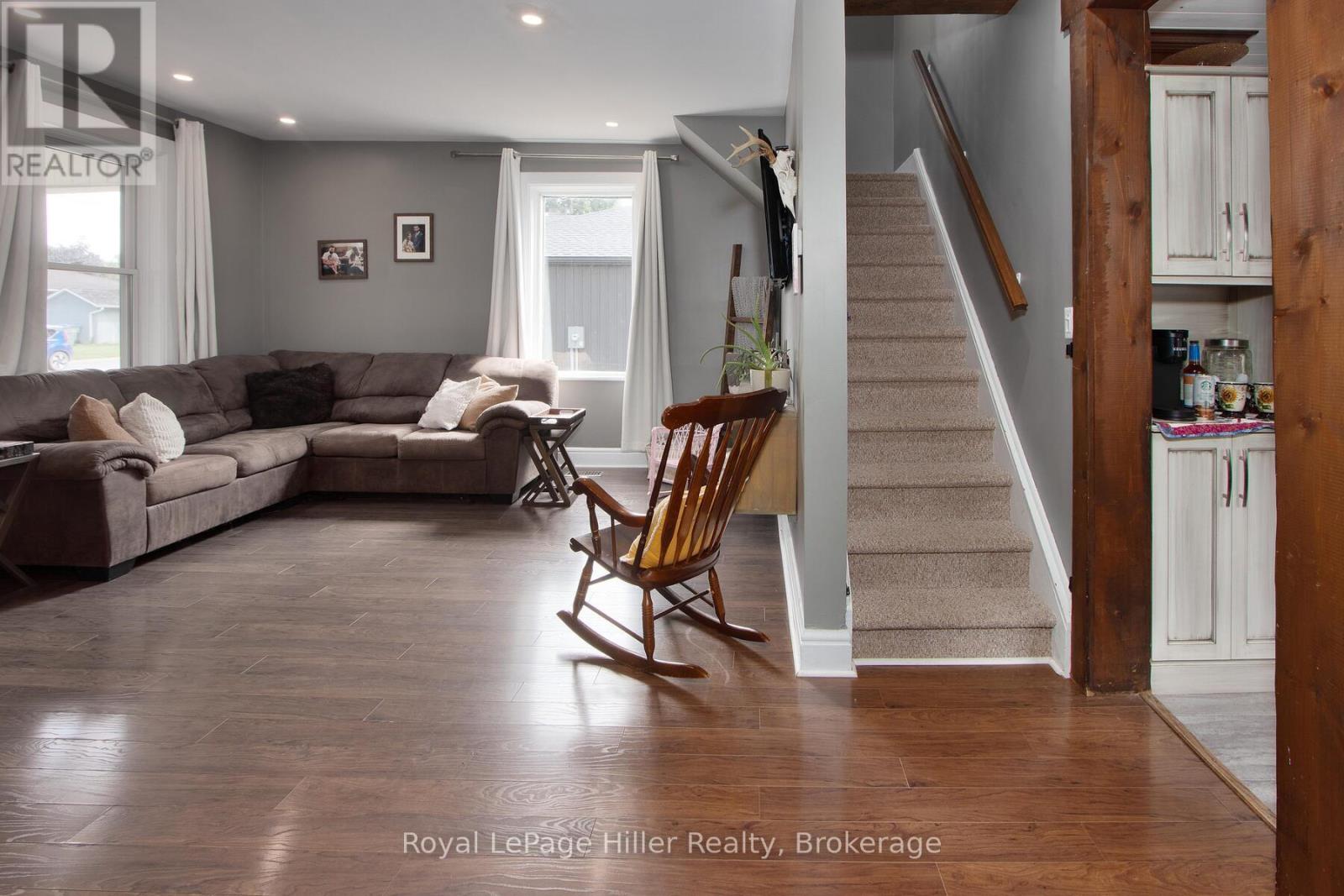 53 George Street E, Huron East, Ontario  N0K 1W0 - Photo 15 - X12501934