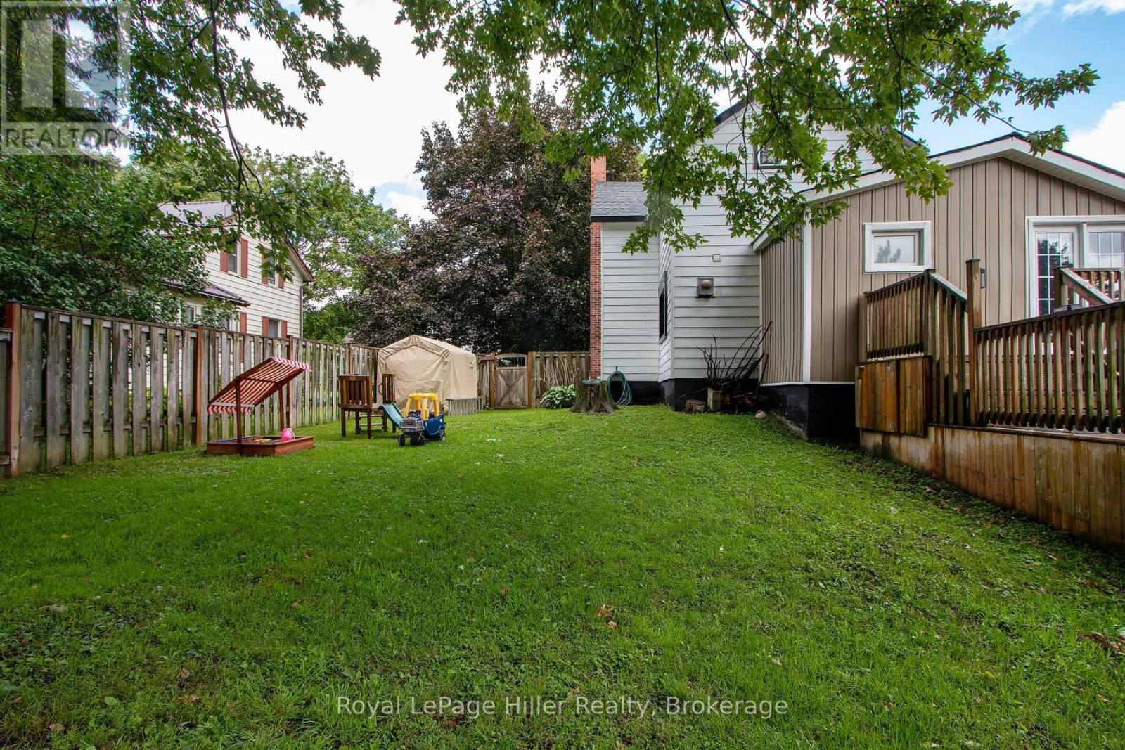 53 George Street E, Huron East, Ontario  N0K 1W0 - Photo 40 - X12501934