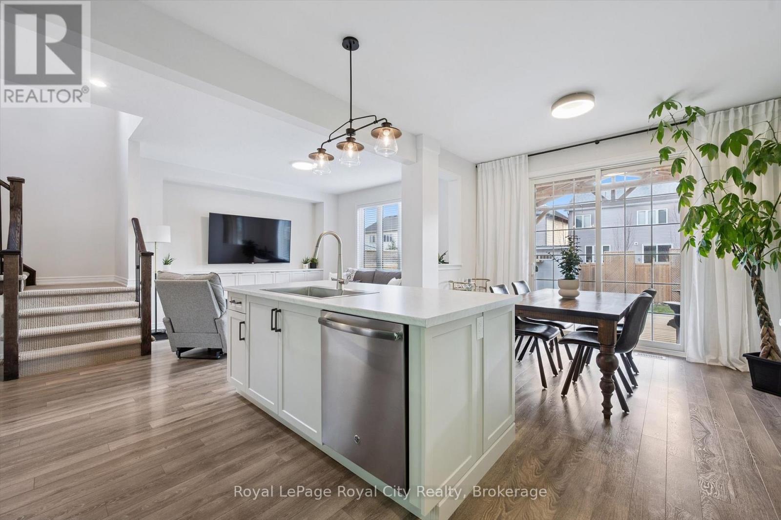 98 Kay Crescent, Centre Wellington (Fergus), Ontario  N1M 0G2 - Photo 22 - X12672404