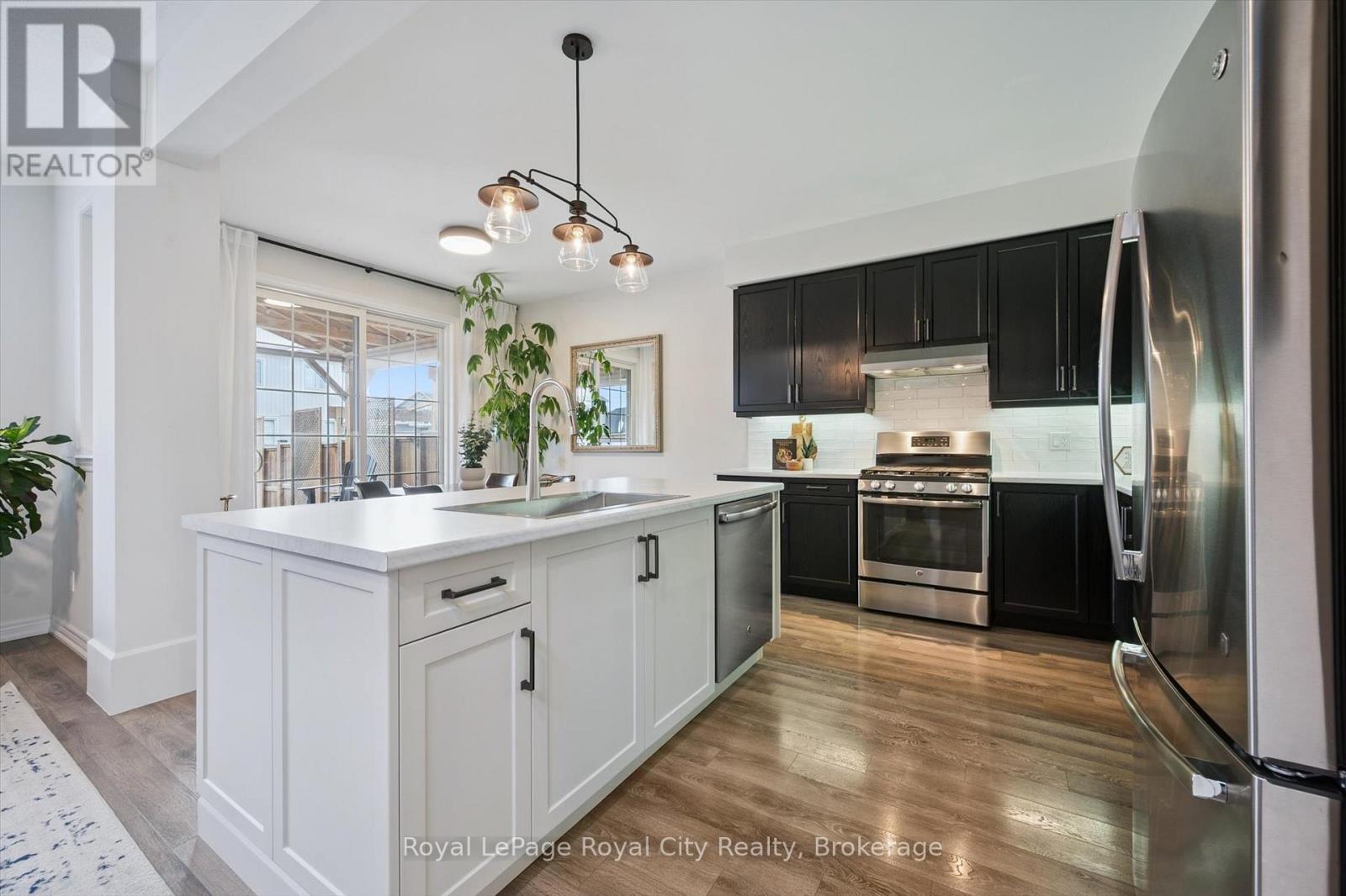 98 Kay Crescent, Centre Wellington (Fergus), Ontario  N1M 0G2 - Photo 20 - X12672404