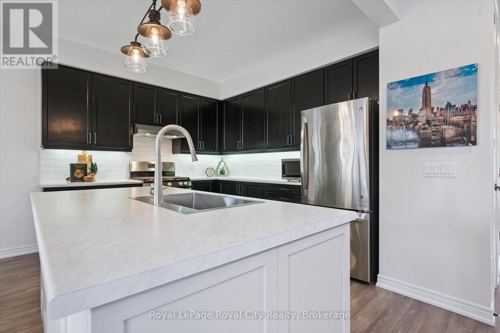 98 Kay Crescent, Centre Wellington (Fergus), Ontario  N1M 0G2 - Photo 17 - X12672404