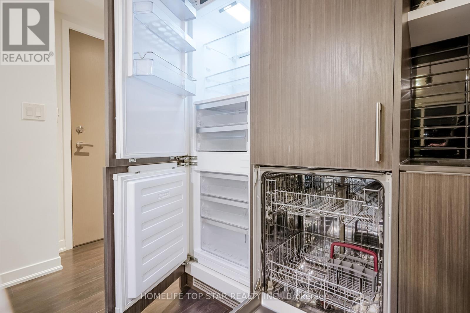 1406 - 100 Harbour Street, Toronto, Ontario  M5J 0B5 - Photo 16 - C12672120