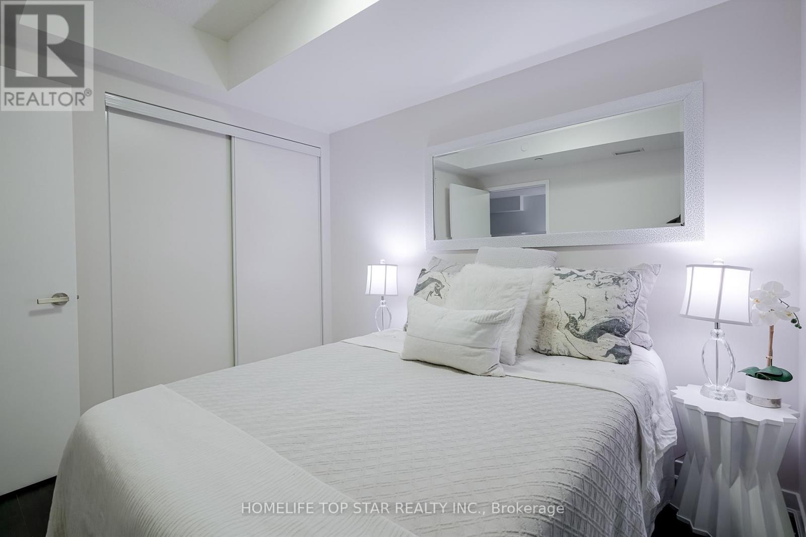 1406 - 100 Harbour Street, Toronto, Ontario  M5J 0B5 - Photo 28 - C12672120