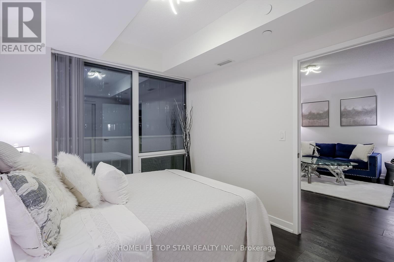 1406 - 100 Harbour Street, Toronto, Ontario  M5J 0B5 - Photo 30 - C12672120