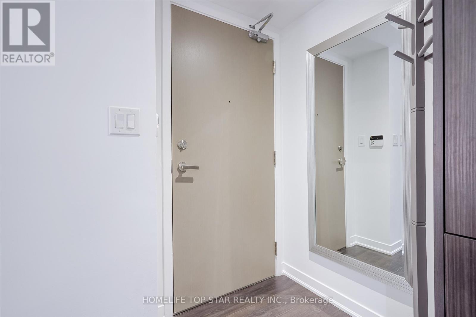 1406 - 100 Harbour Street, Toronto, Ontario  M5J 0B5 - Photo 4 - C12672120