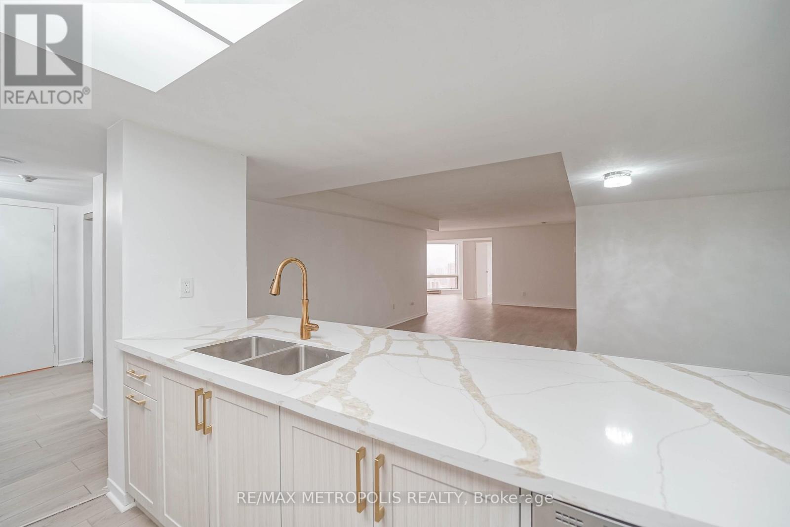 2908 - 1001 Bay Street, Toronto, Ontario  M5S 3A6 - Photo 18 - C12672142