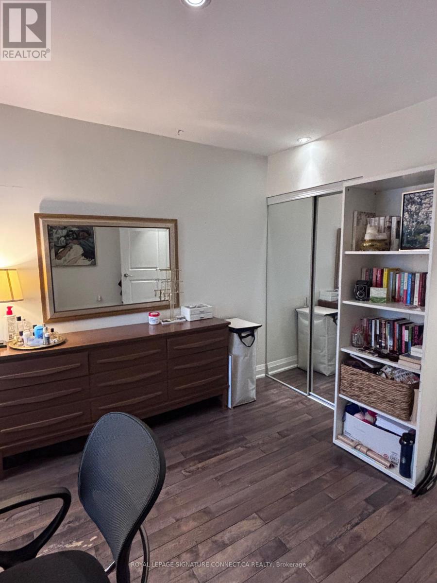 Upper - 3 Rolyat Street, Toronto, Ontario  M6J 1S5 - Photo 6 - C12672148