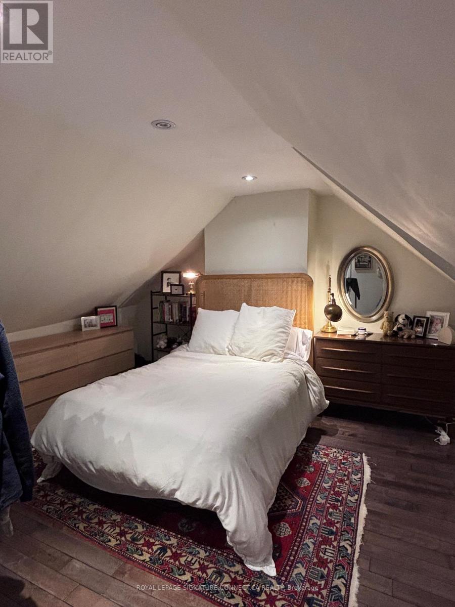 Upper - 3 Rolyat Street, Toronto, Ontario  M6J 1S5 - Photo 7 - C12672148