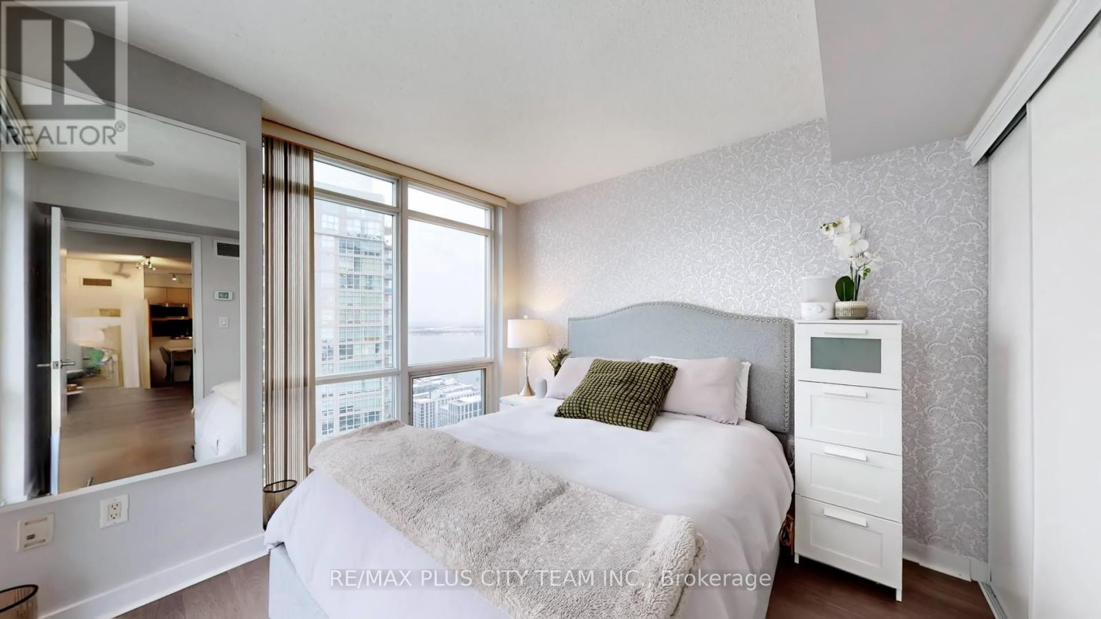 5106 - 11 Brunel Court, Toronto, Ontario  M5V 3Y3 - Photo 11 - C12672170