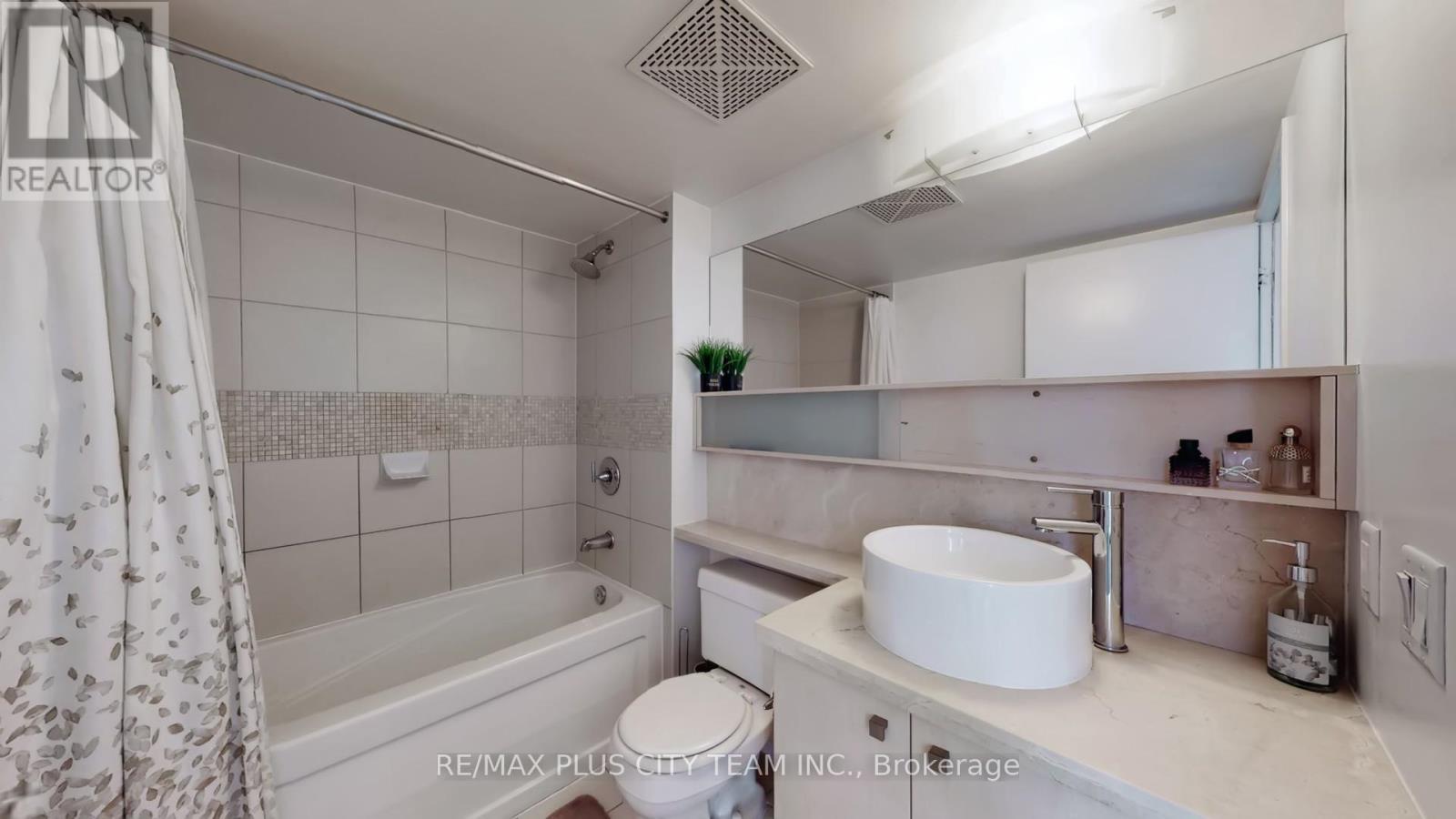 5106 - 11 Brunel Court, Toronto, Ontario  M5V 3Y3 - Photo 17 - C12672170