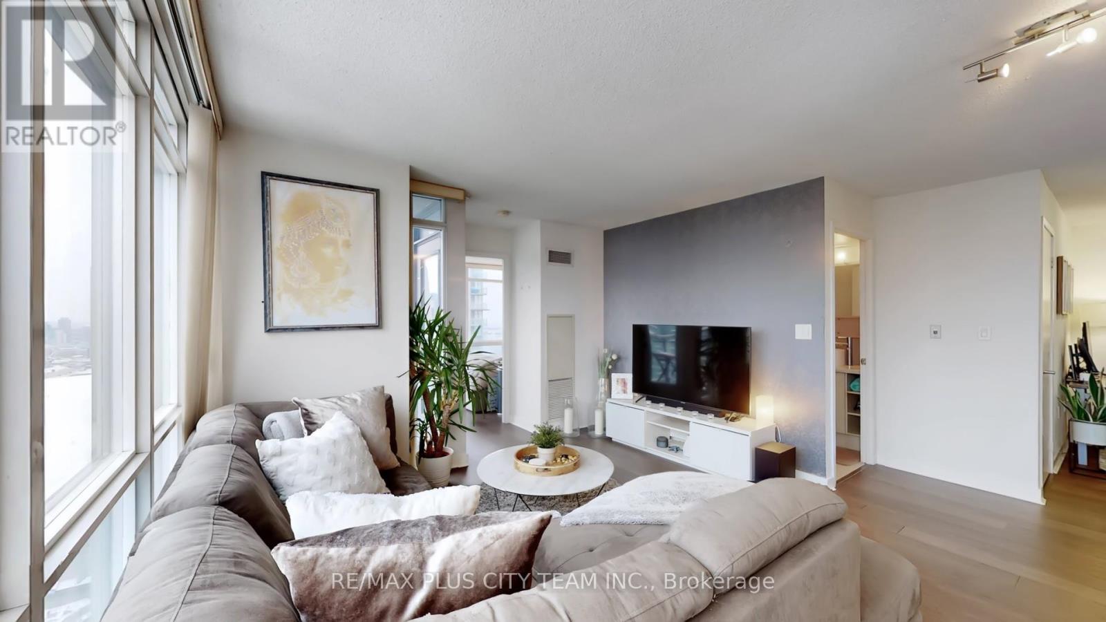 5106 - 11 Brunel Court, Toronto, Ontario  M5V 3Y3 - Photo 4 - C12672170