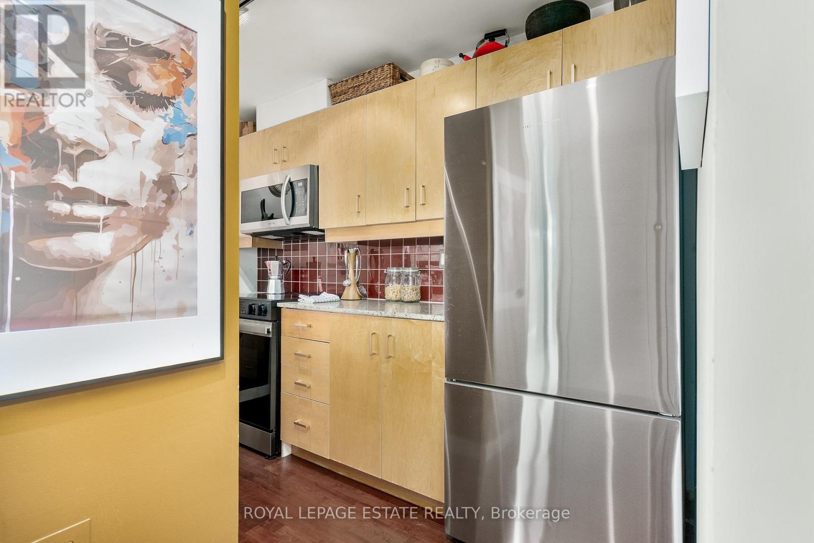 1003 - 281 Mutual Street, Toronto, Ontario  M4Y 3C4 - Photo 2 - C12672252