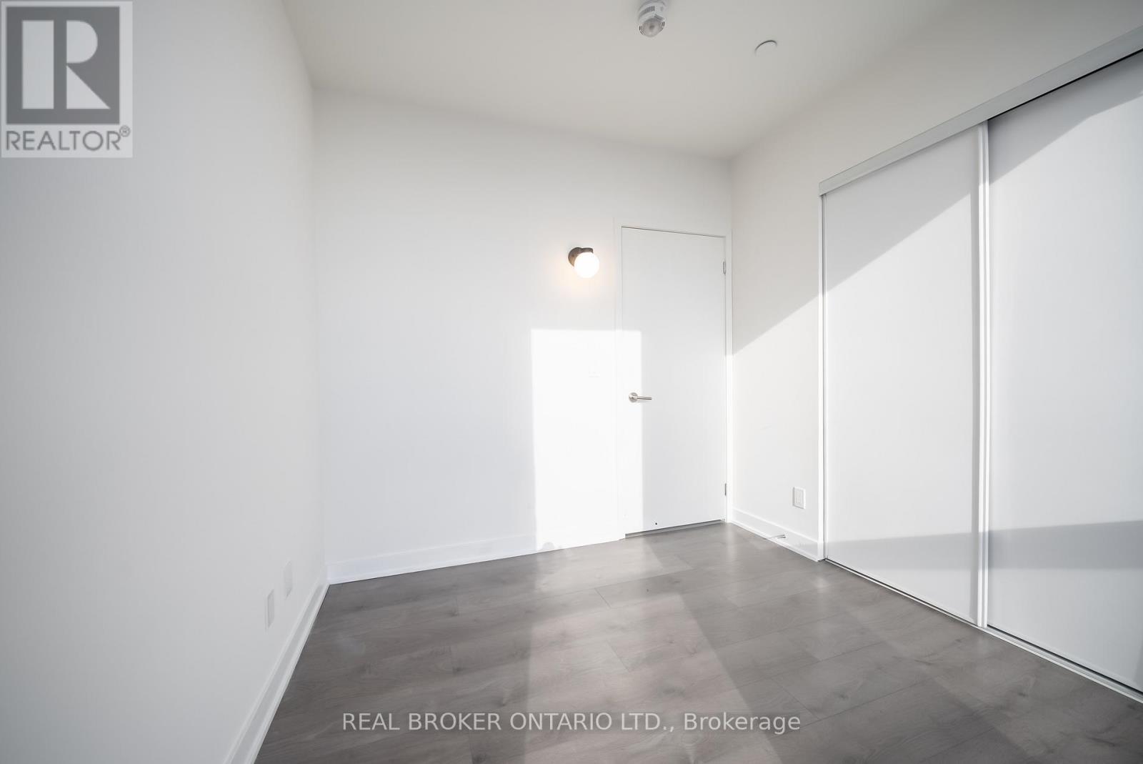 2211 - 2 Sonic Way, Toronto, Ontario  M3C 1P0 - Photo 4 - C12672330