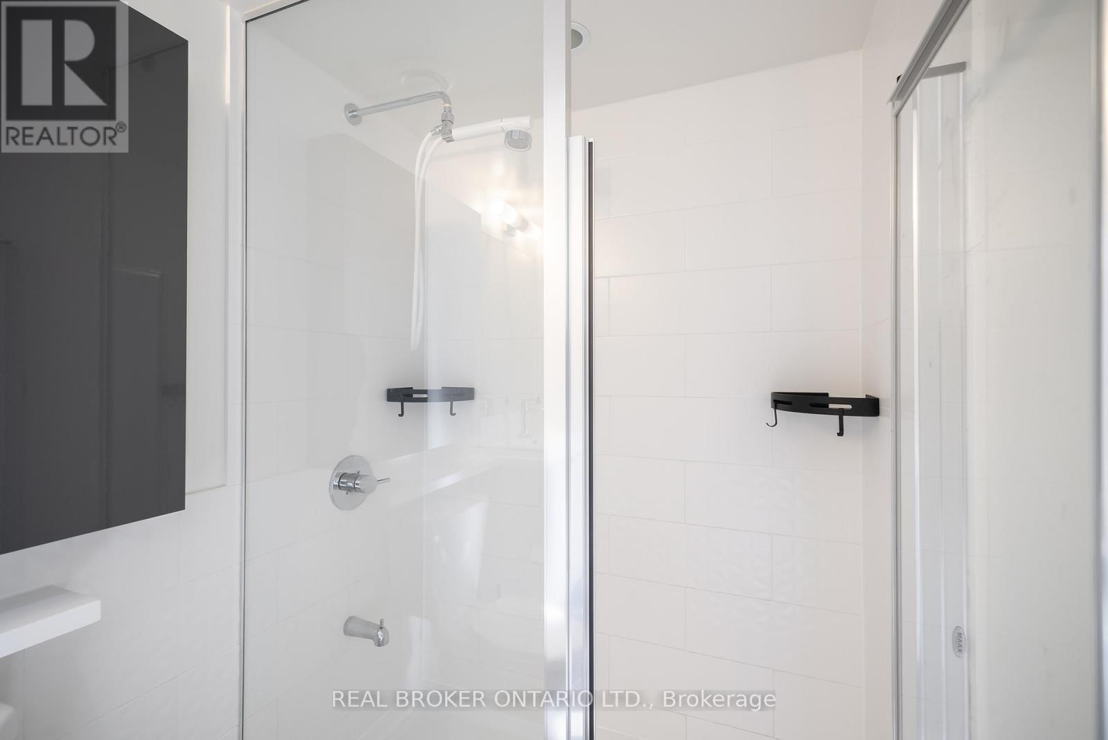 2211 - 2 Sonic Way, Toronto, Ontario  M3C 1P0 - Photo 5 - C12672330