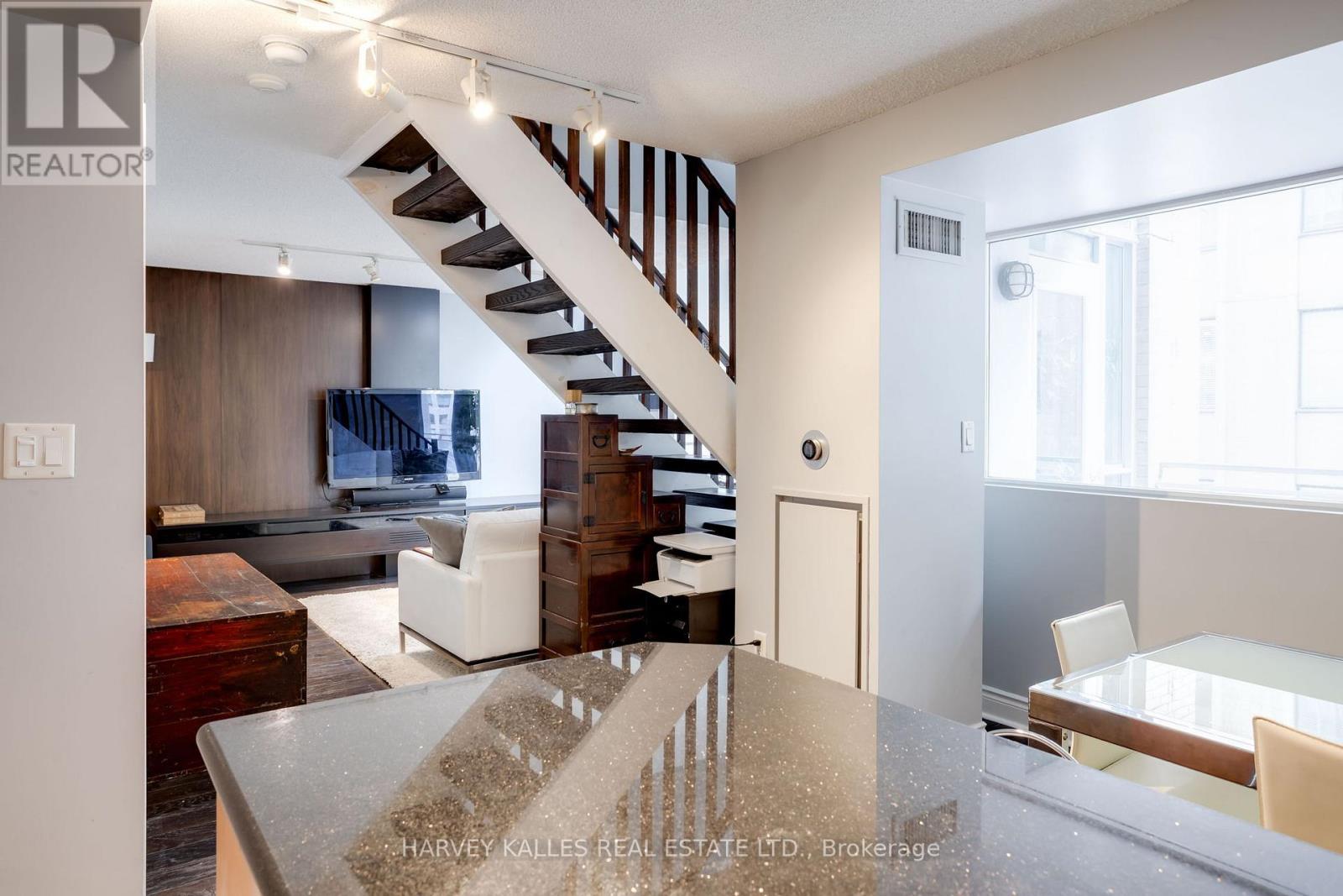 703 - 80 Cumberland Street, Toronto, Ontario  M5R 3V1 - Photo 13 - C12672376