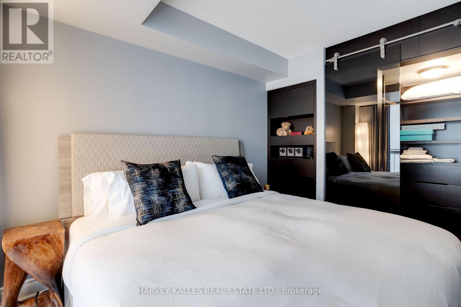 703 - 80 Cumberland Street, Toronto, Ontario  M5R 3V1 - Photo 20 - C12672376