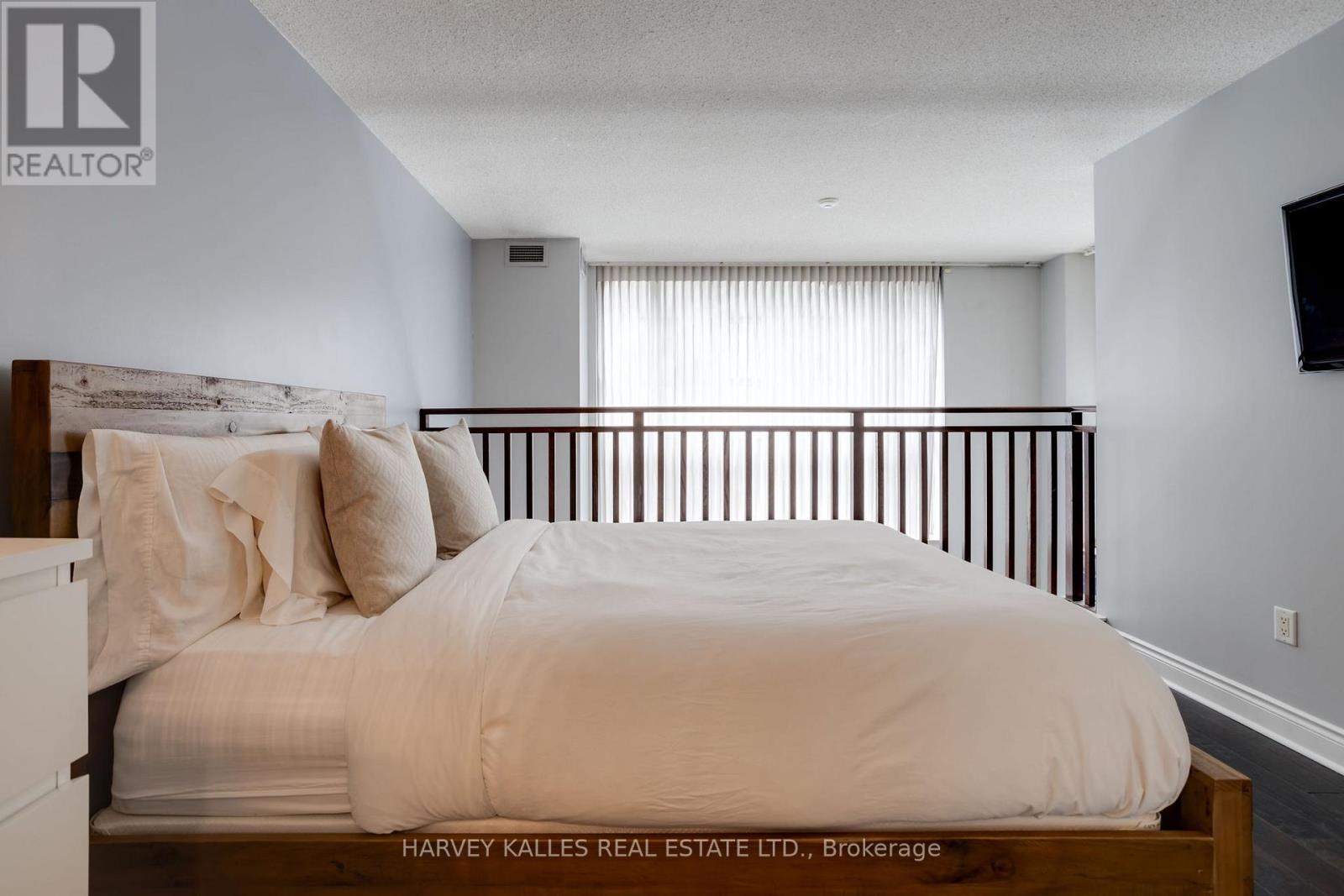 703 - 80 Cumberland Street, Toronto, Ontario  M5R 3V1 - Photo 25 - C12672376