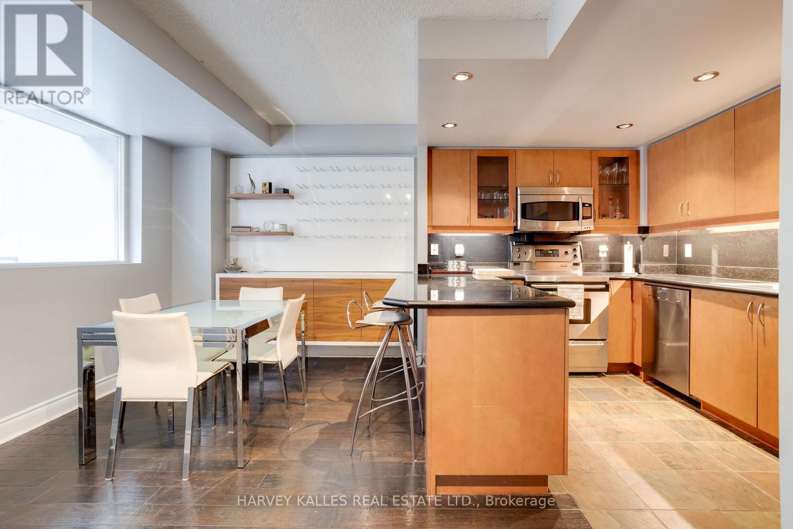 703 - 80 Cumberland Street, Toronto, Ontario  M5R 3V1 - Photo 8 - C12672376