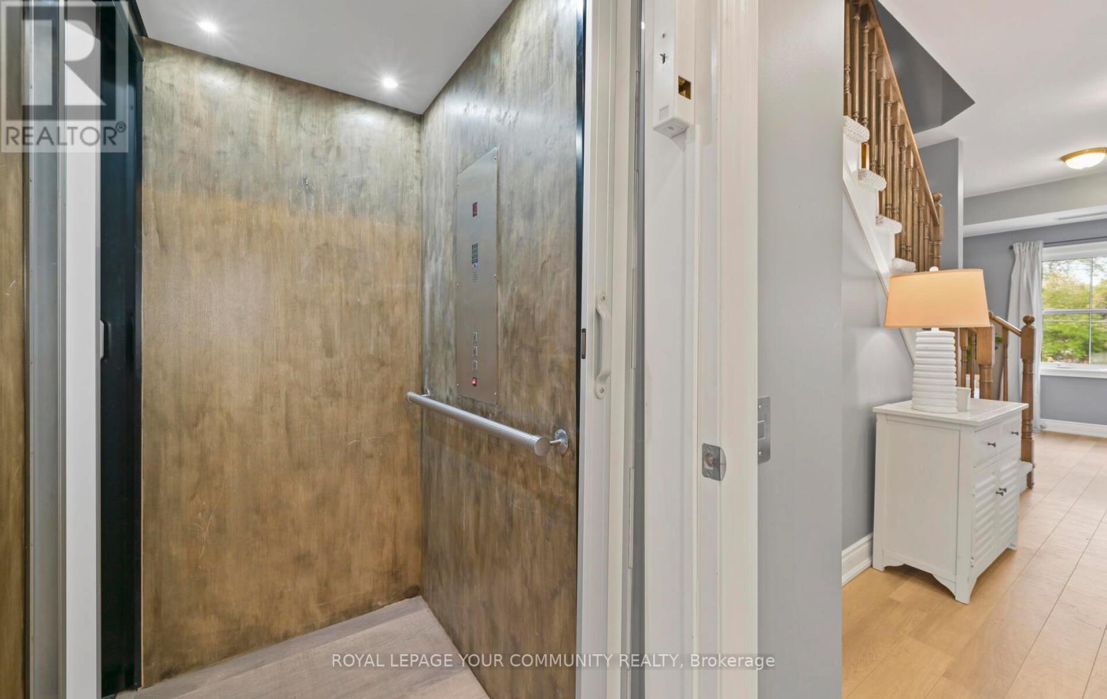 205 - 17 Baldwin Street N, Whitby, Ontario  L1M 1A2 - Photo 5 - E12672182