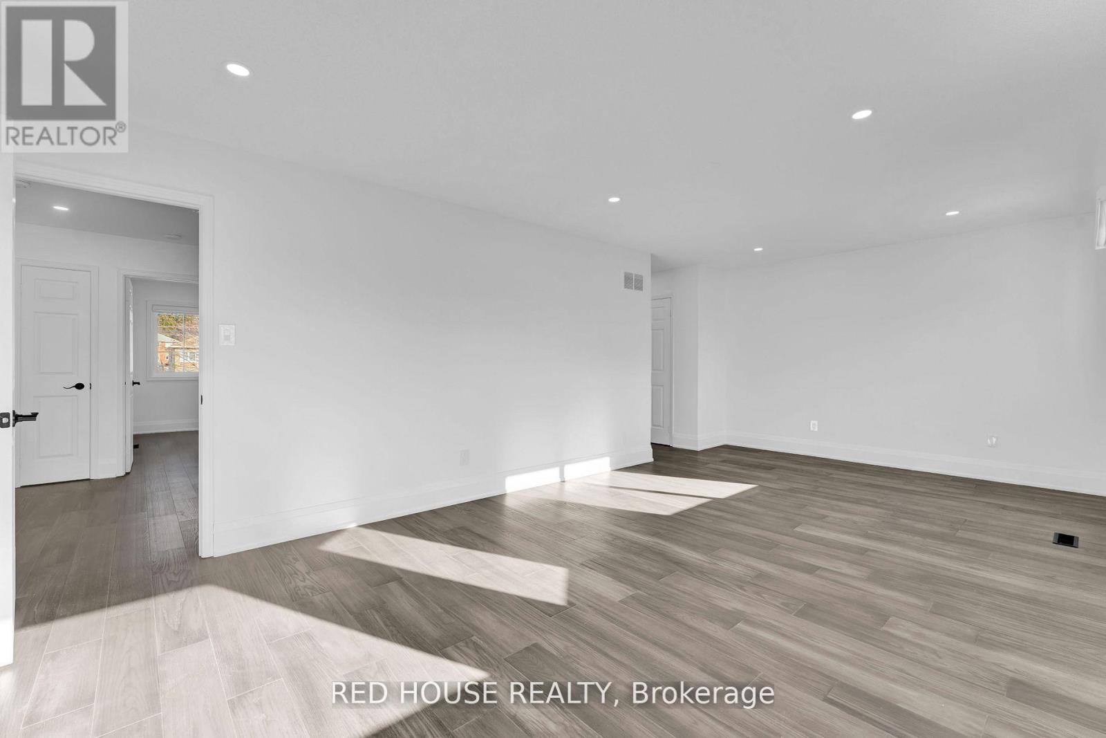 985 Sandcliff Drive, Oshawa, Ontario  L1K 2E4 - Photo 2 - E12672224