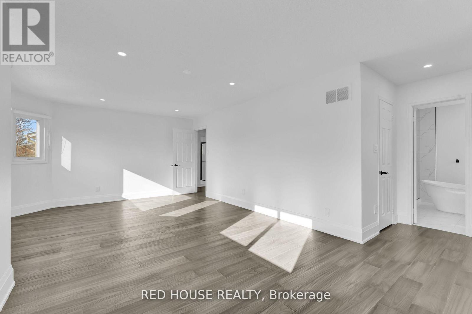 985 Sandcliff Drive, Oshawa, Ontario  L1K 2E4 - Photo 3 - E12672224